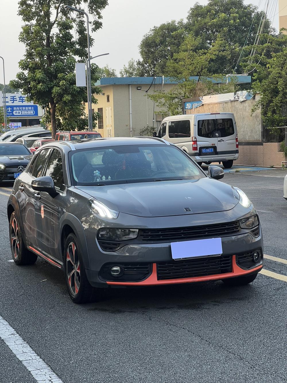 Lynk & Co Lynk & Co 02