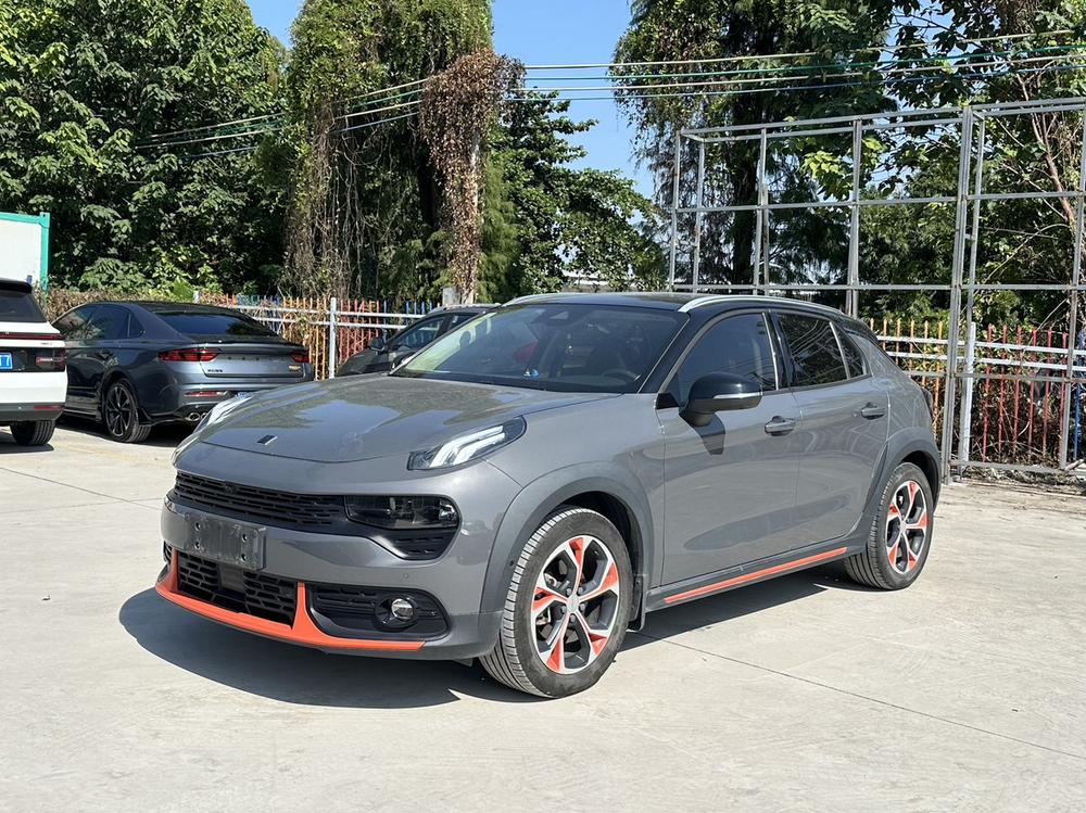 Lynk & Co Lynk & Co 02