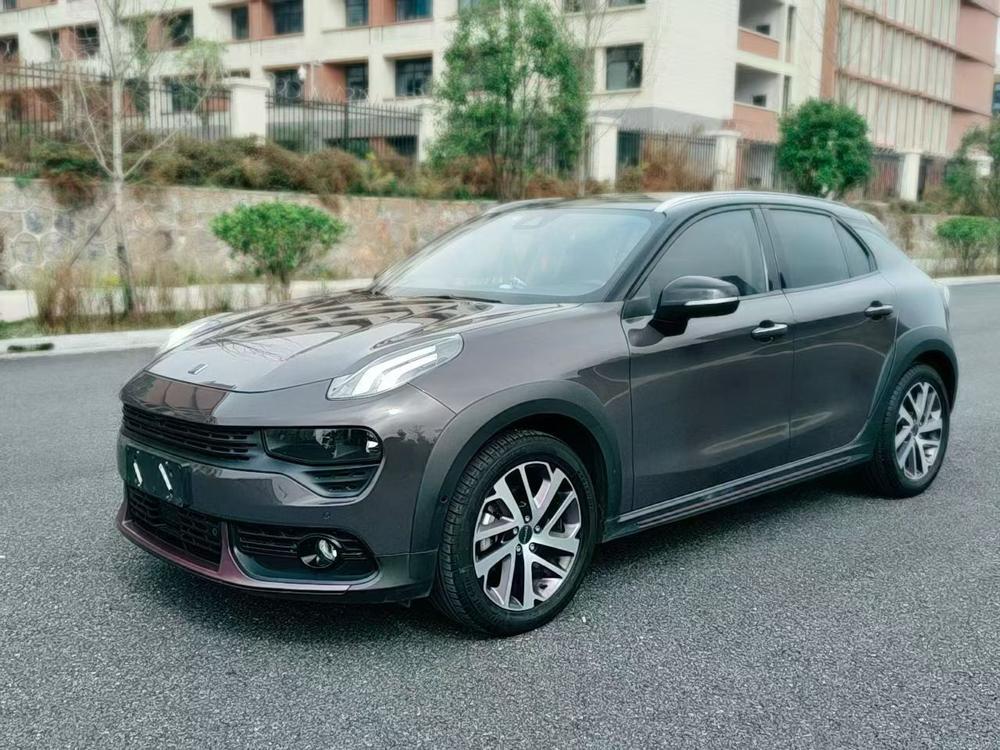 Lynk & Co Lynk & Co 02