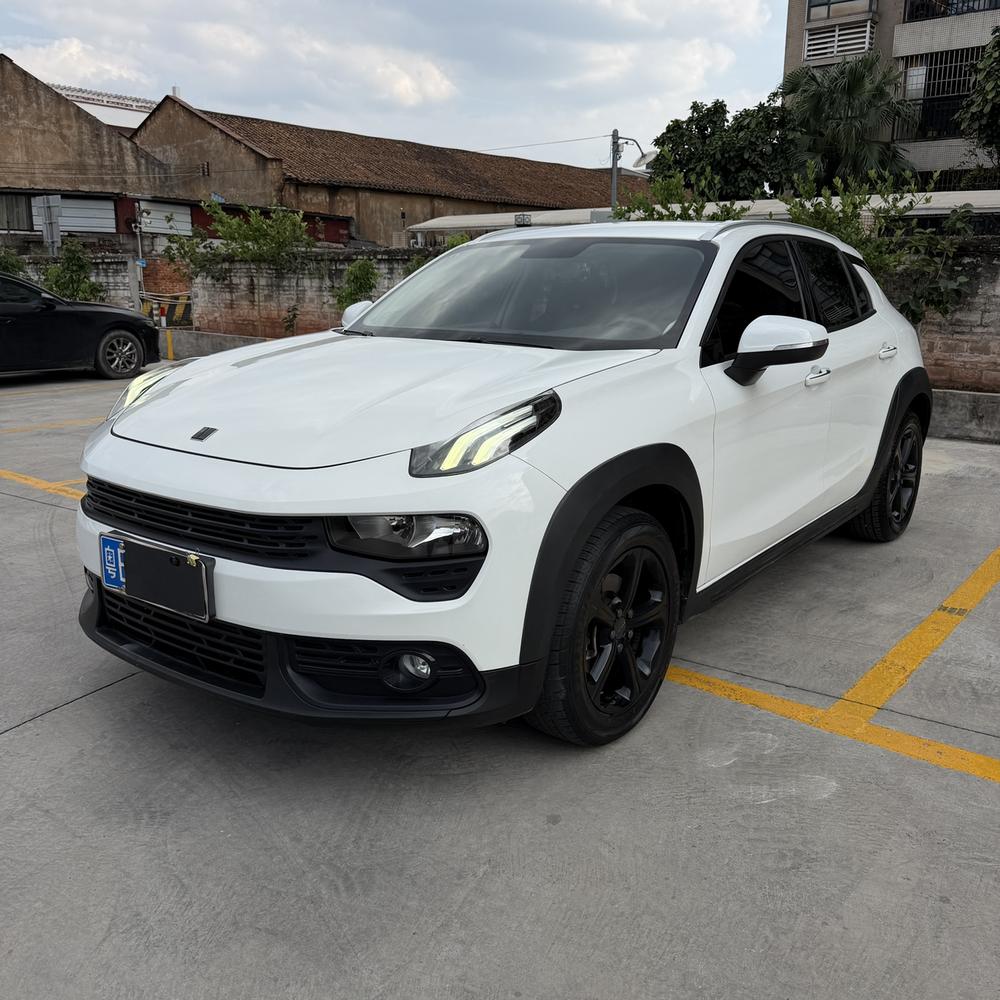 Lynk & Co Lynk & Co 02