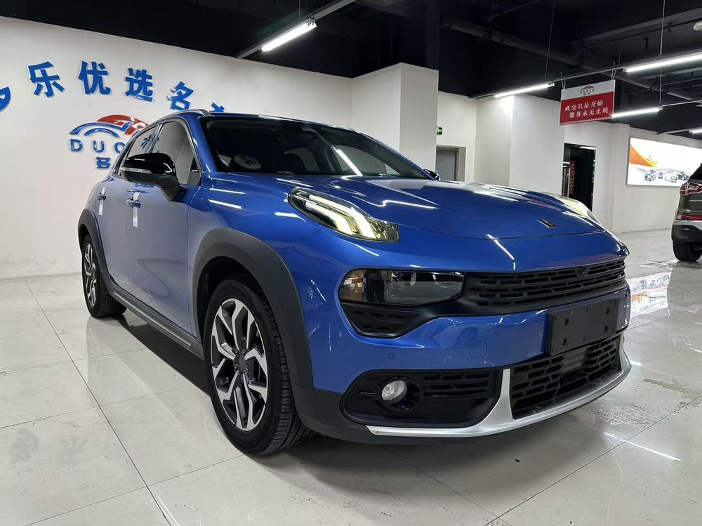 Lynk & Co Lynk & Co 02
