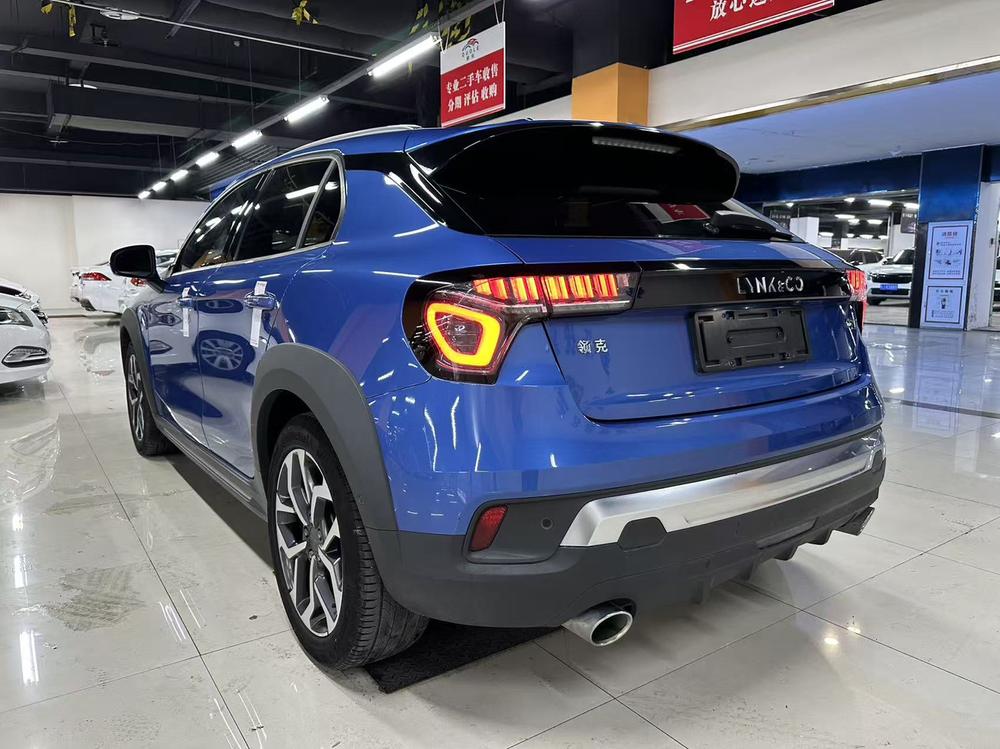 Lynk & Co Lynk & Co 02