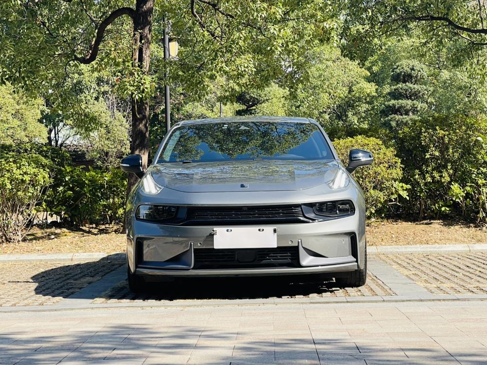 Lynk & Co Lynk & Co 03