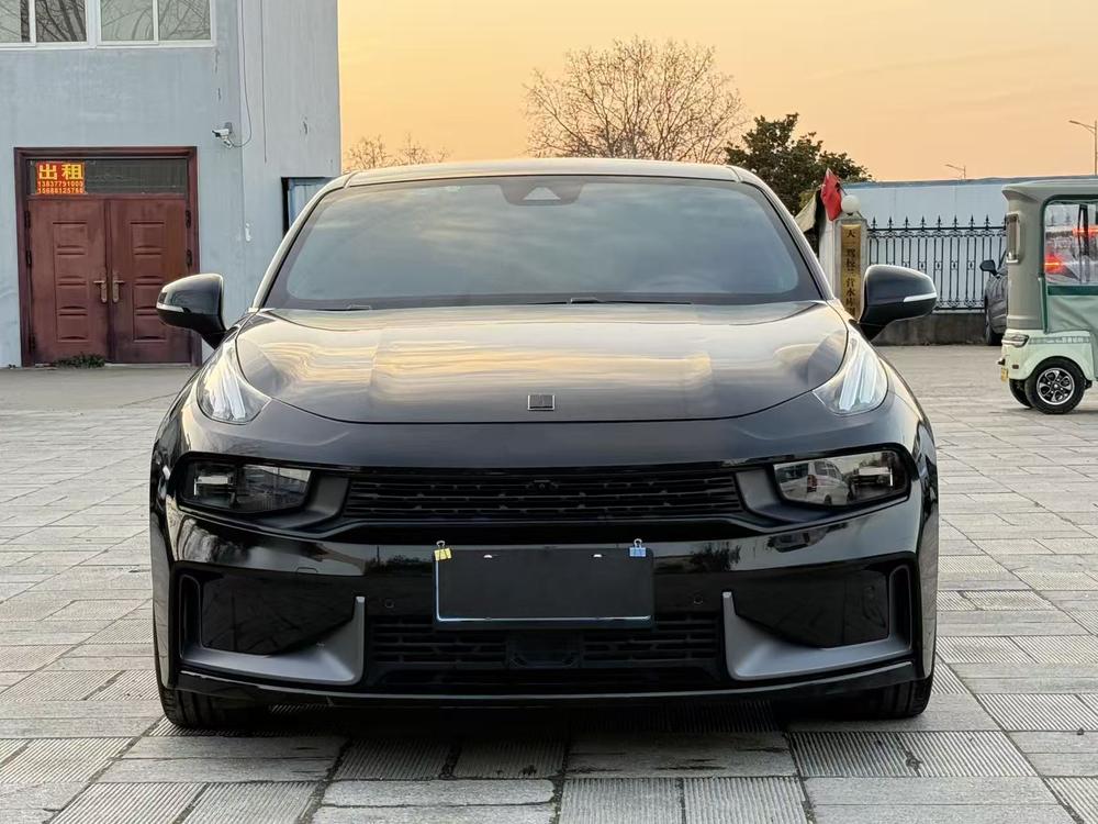 Lynk & Co Lynk & Co 03
