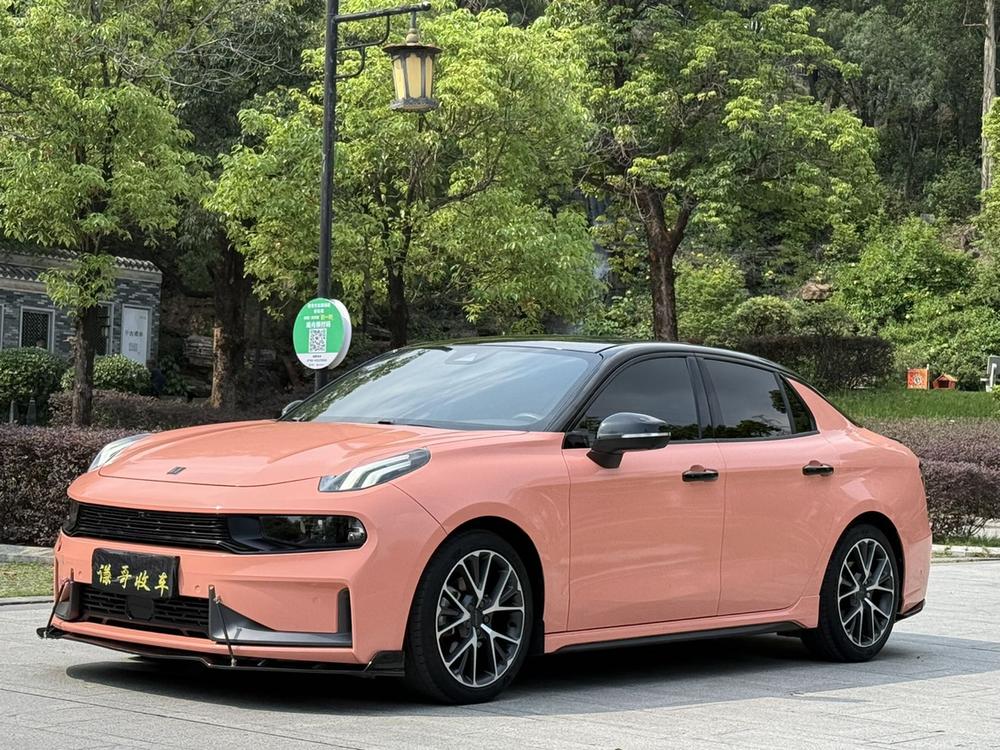Lynk & Co Lynk & Co 03