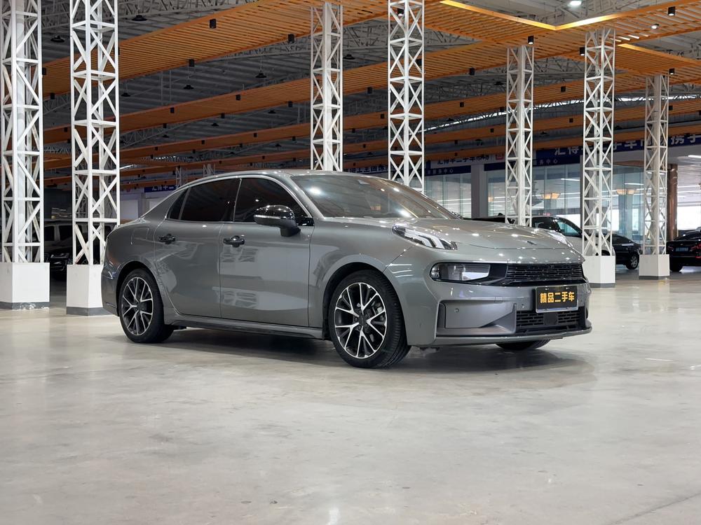 Lynk & Co Lynk & Co 03
