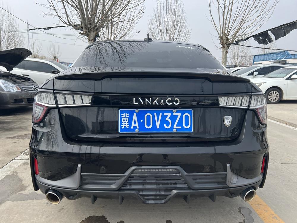 Lynk & Co Lynk & Co 03