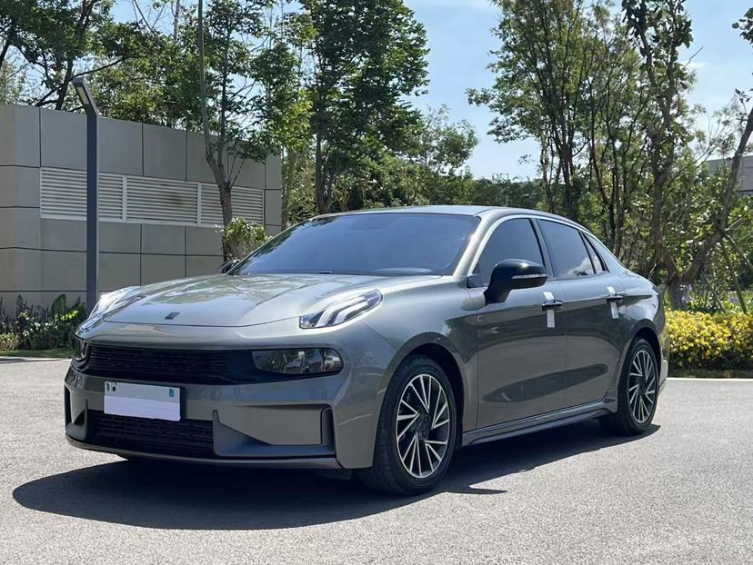 Lynk & Co Lynk & Co 03