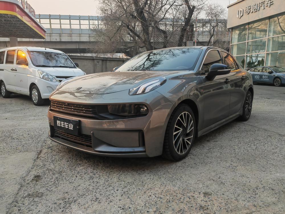 Lynk & Co Lynk & Co 03