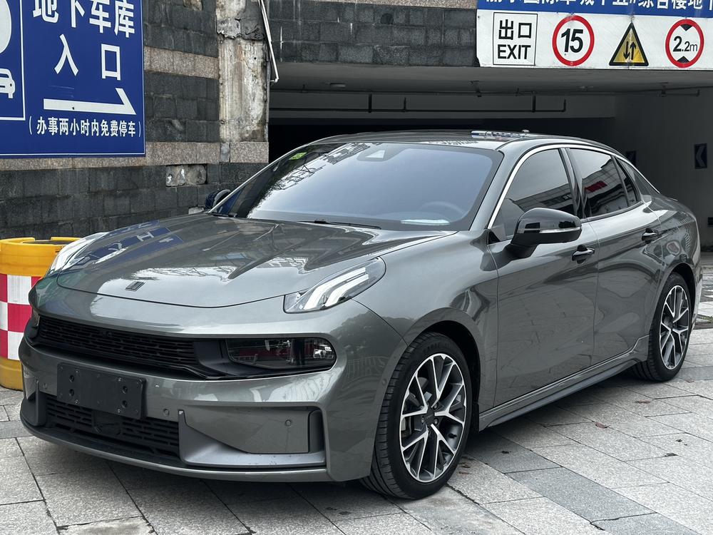 Lynk & Co Lynk & Co 03