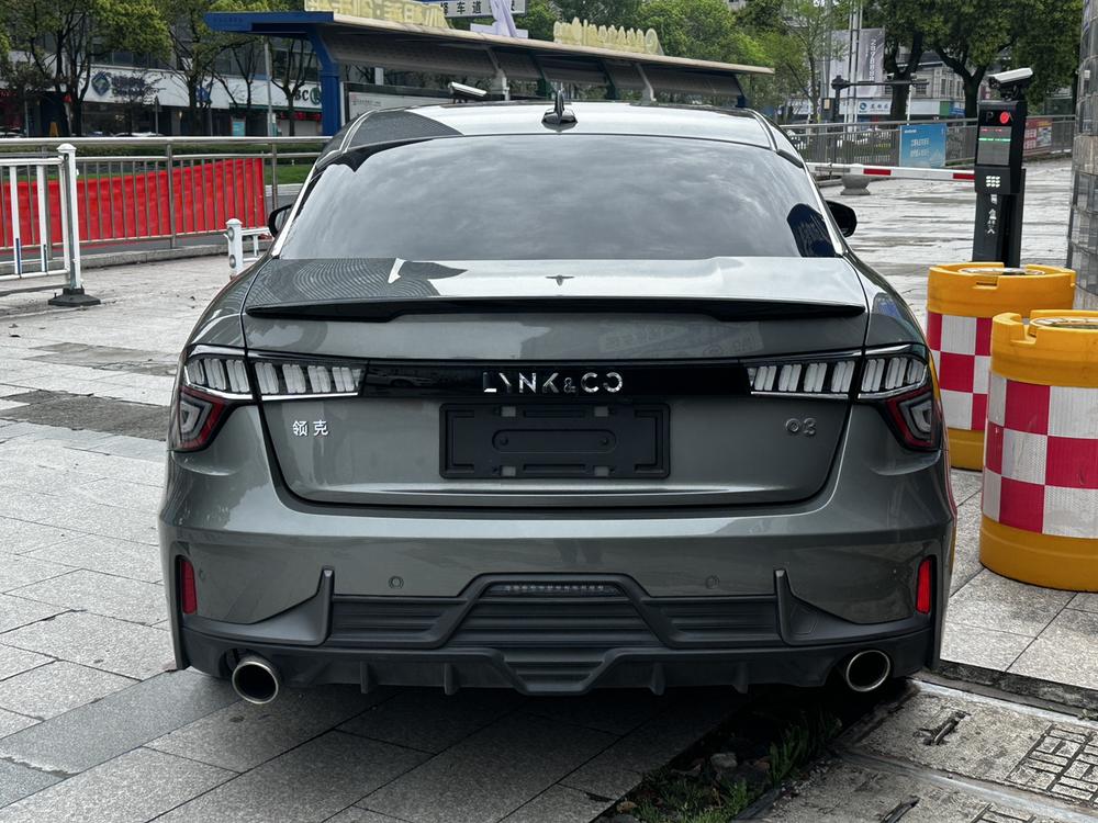 Lynk & Co Lynk & Co 03