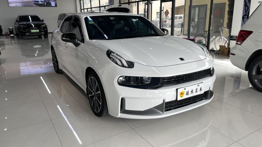 Lynk & Co Lynk & Co 03