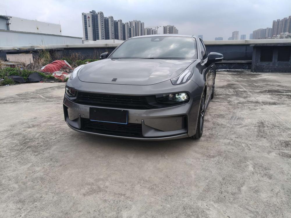 Lynk & Co Lynk & Co 03