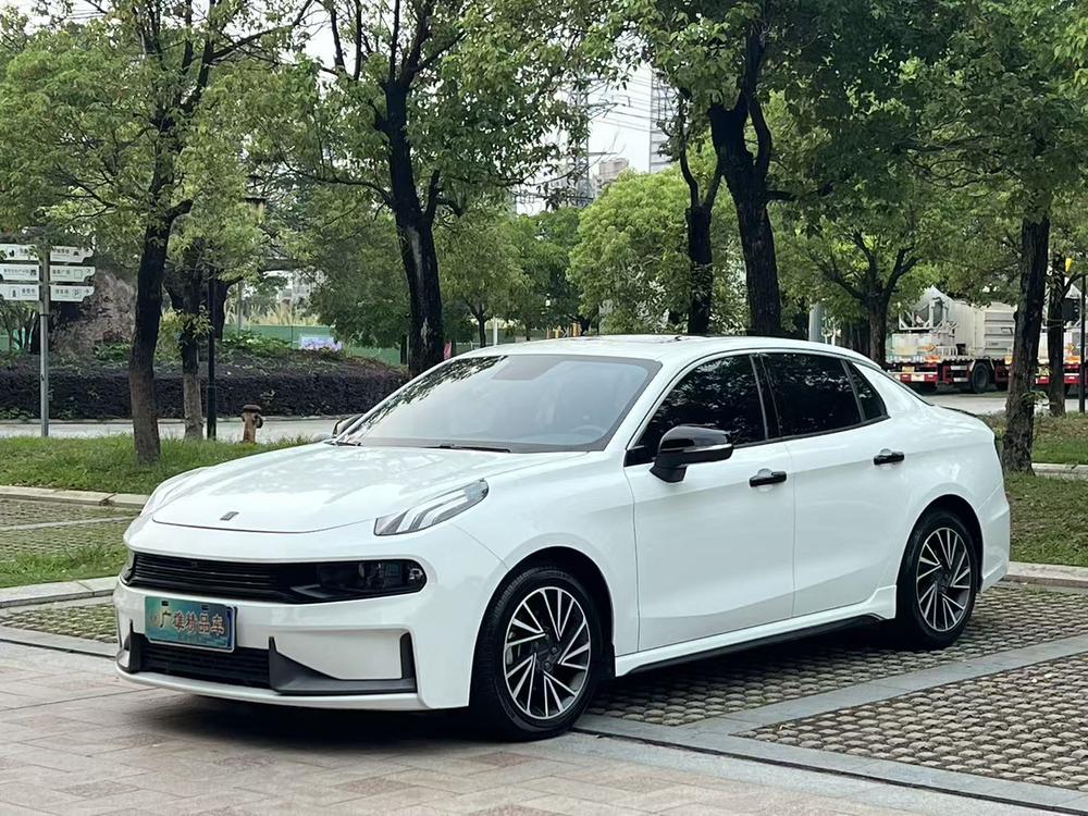 Lynk & Co Lynk & Co 03