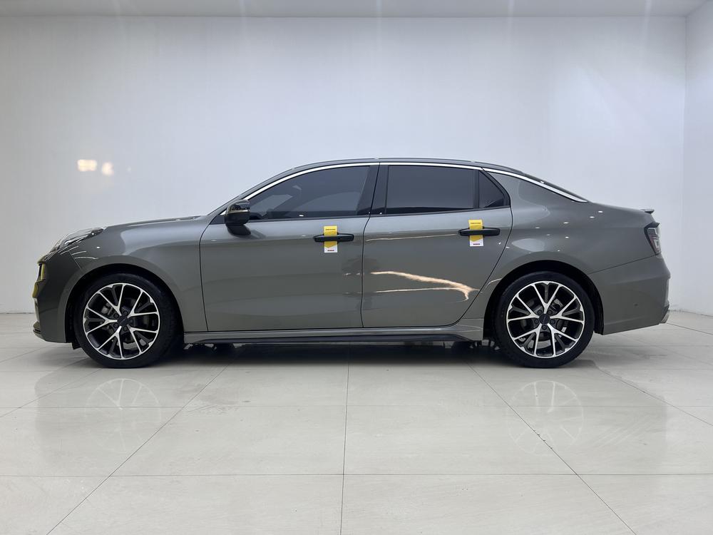 Lynk & Co Lynk & Co 03