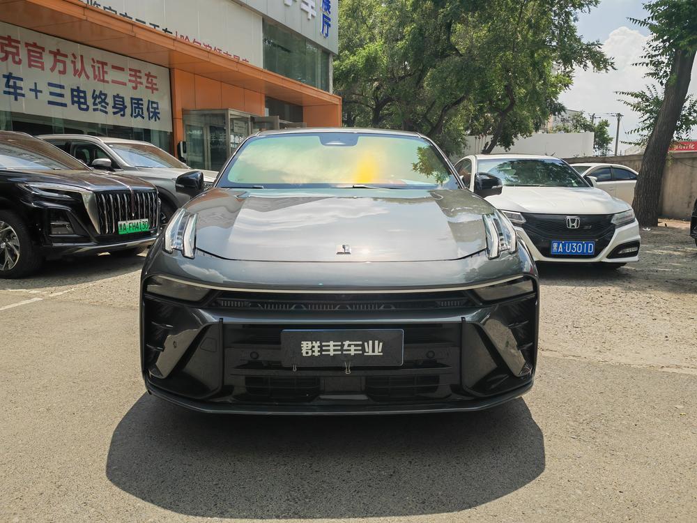 Lynk & Co Lynk & Co 03