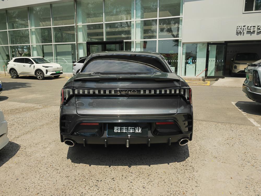 Lynk & Co Lynk & Co 03