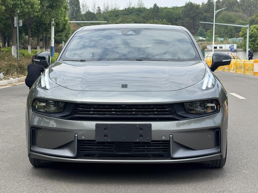 Lynk & Co Lynk & Co 03