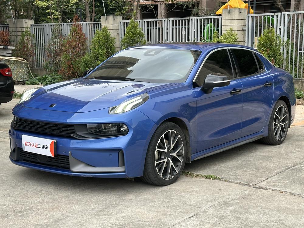 Lynk & Co Lynk & Co 03