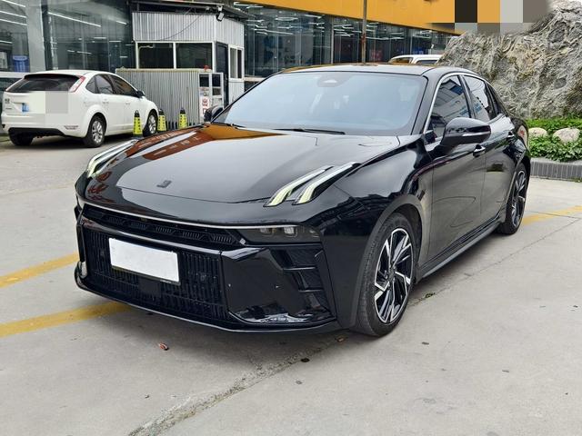 Lynk & Co Lynk & Co 03