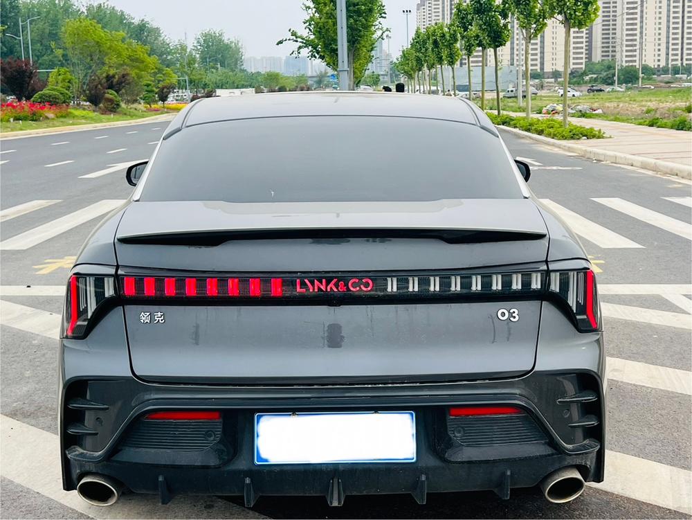 Lynk & Co Lynk & Co 03