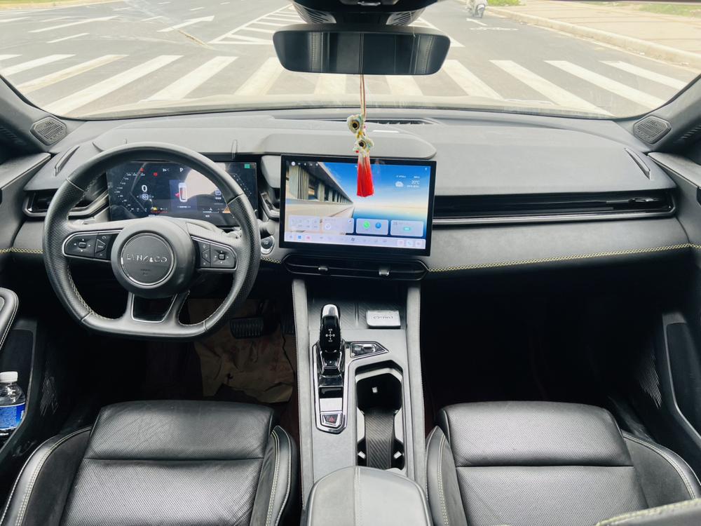 Lynk & Co Lynk & Co 03
