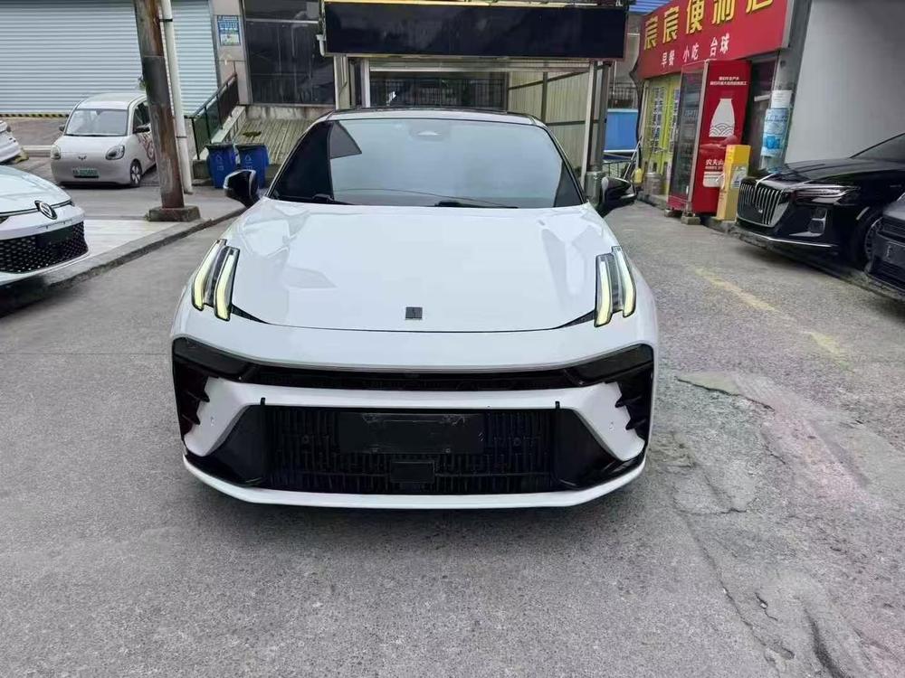 Lynk & Co Lynk & Co 03