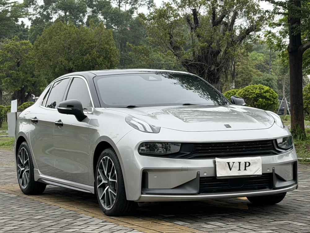 Lynk & Co Lynk & Co 03