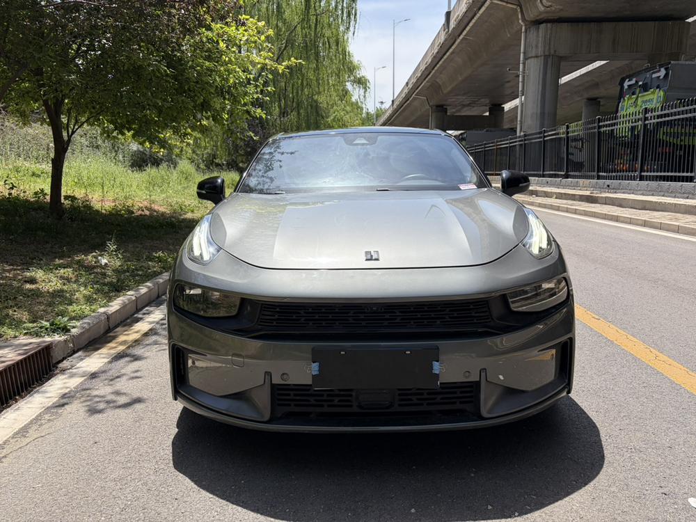 Lynk & Co Lynk & Co 03