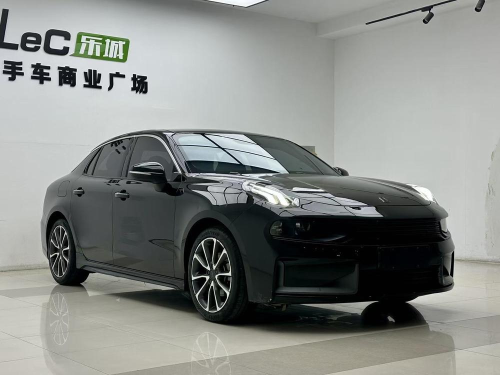 Lynk & Co Lynk & Co 03