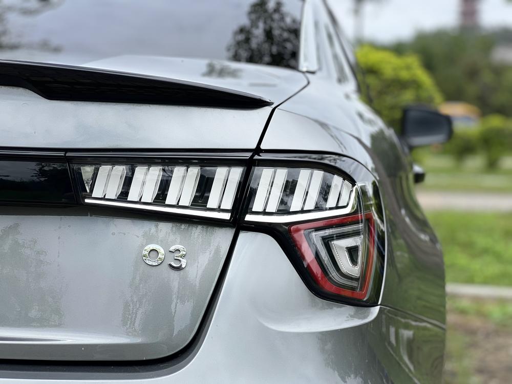 Lynk & Co Lynk & Co 03