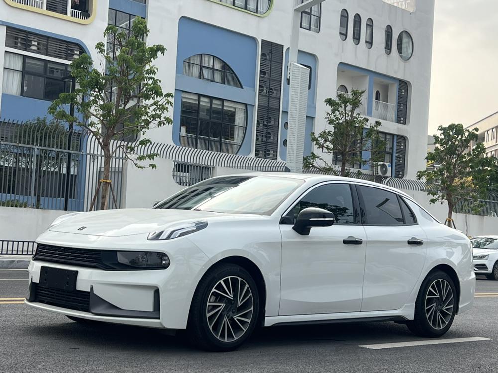 Lynk & Co Lynk & Co 03