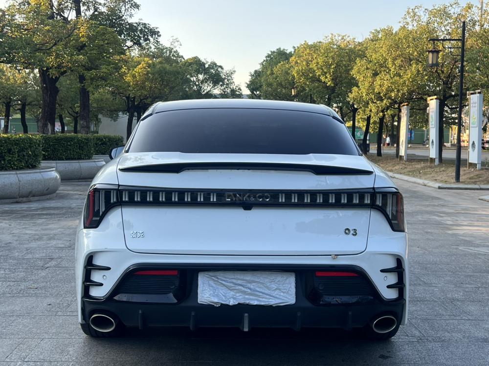 Lynk & Co Lynk & Co 03