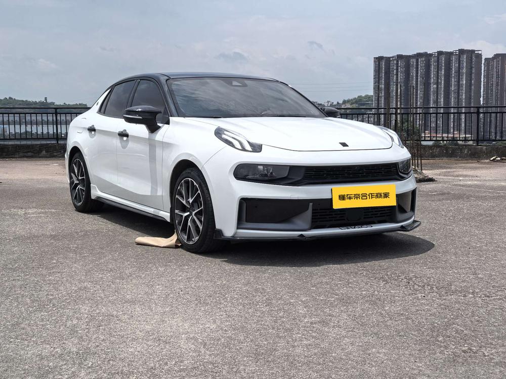 Lynk & Co Lynk & Co 03