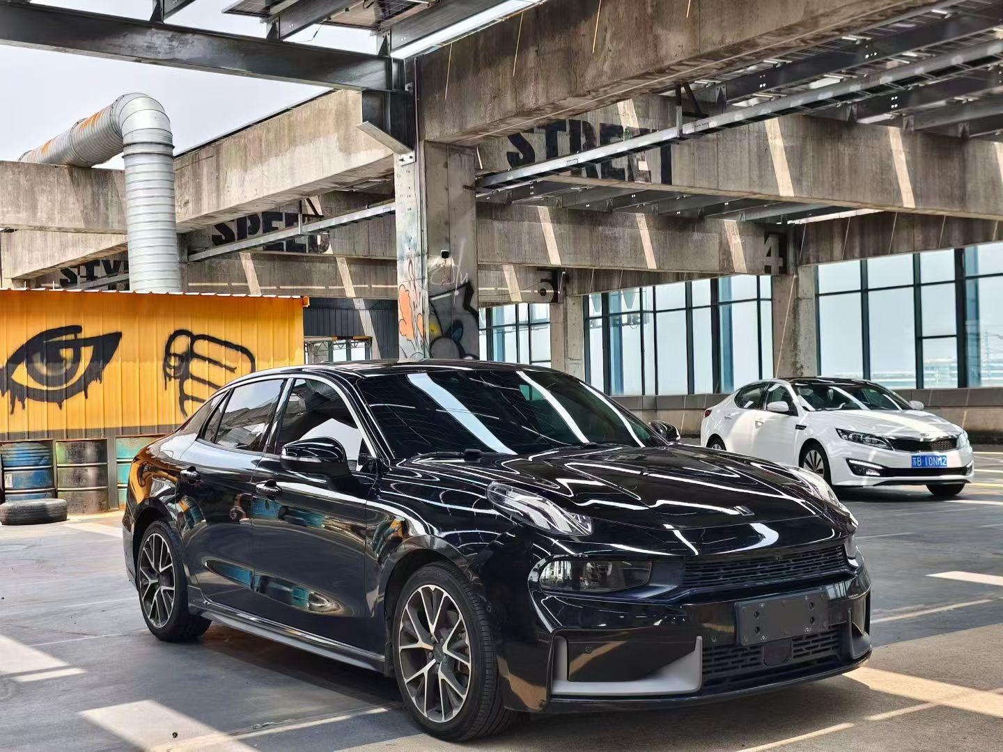 Lynk & Co Lynk & Co 03