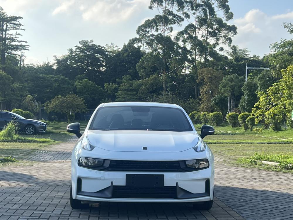 Lynk & Co Lynk & Co 03
