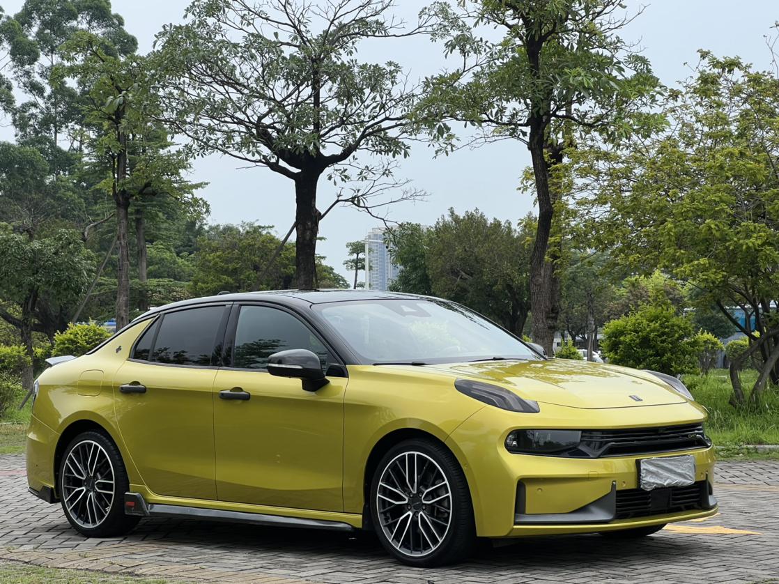 Lynk & Co Lynk & Co 03