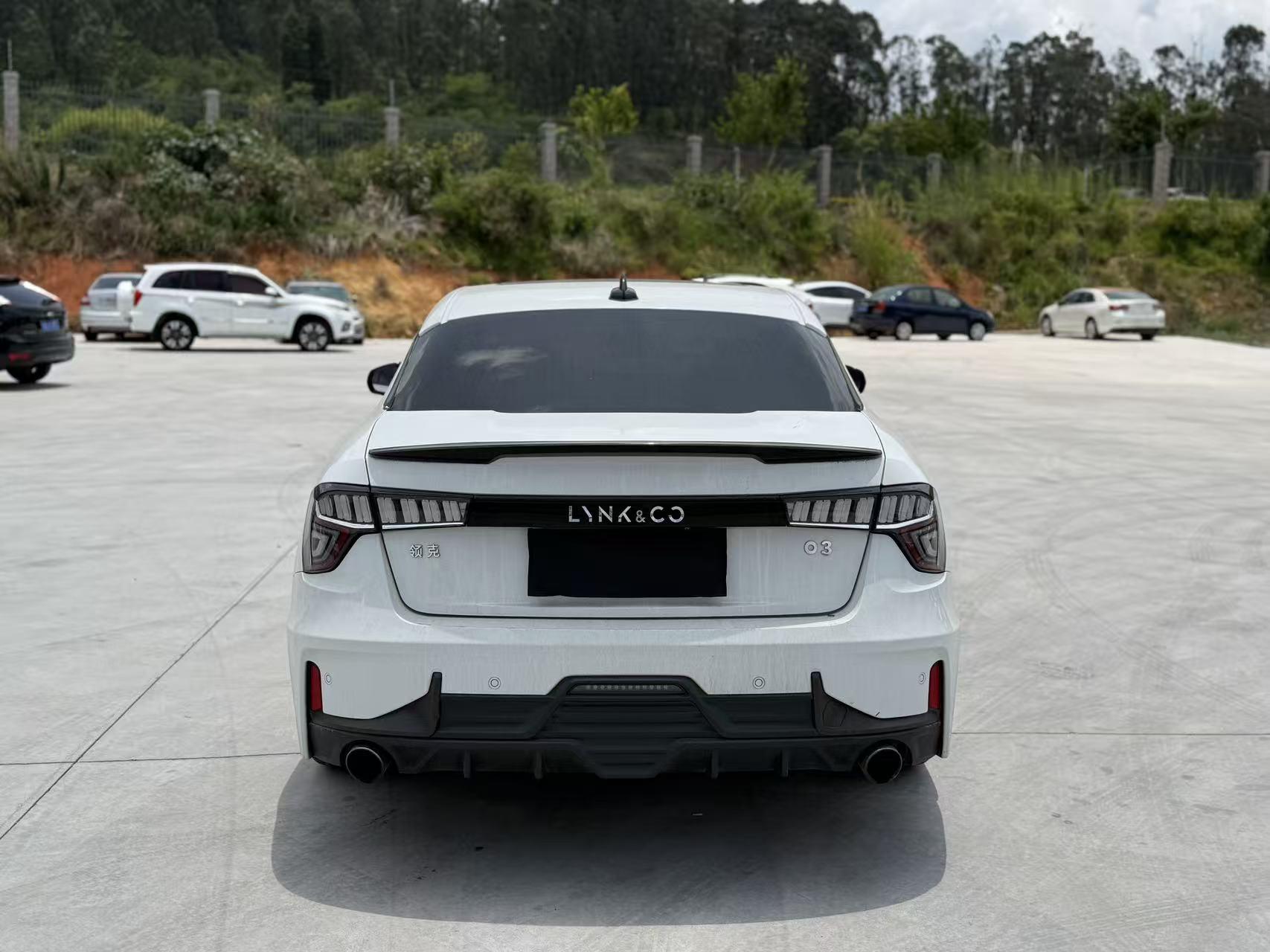 Lynk & Co Lynk & Co 03