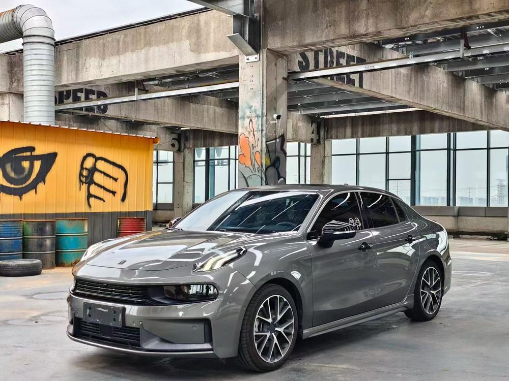Lynk & Co Lynk & Co 03