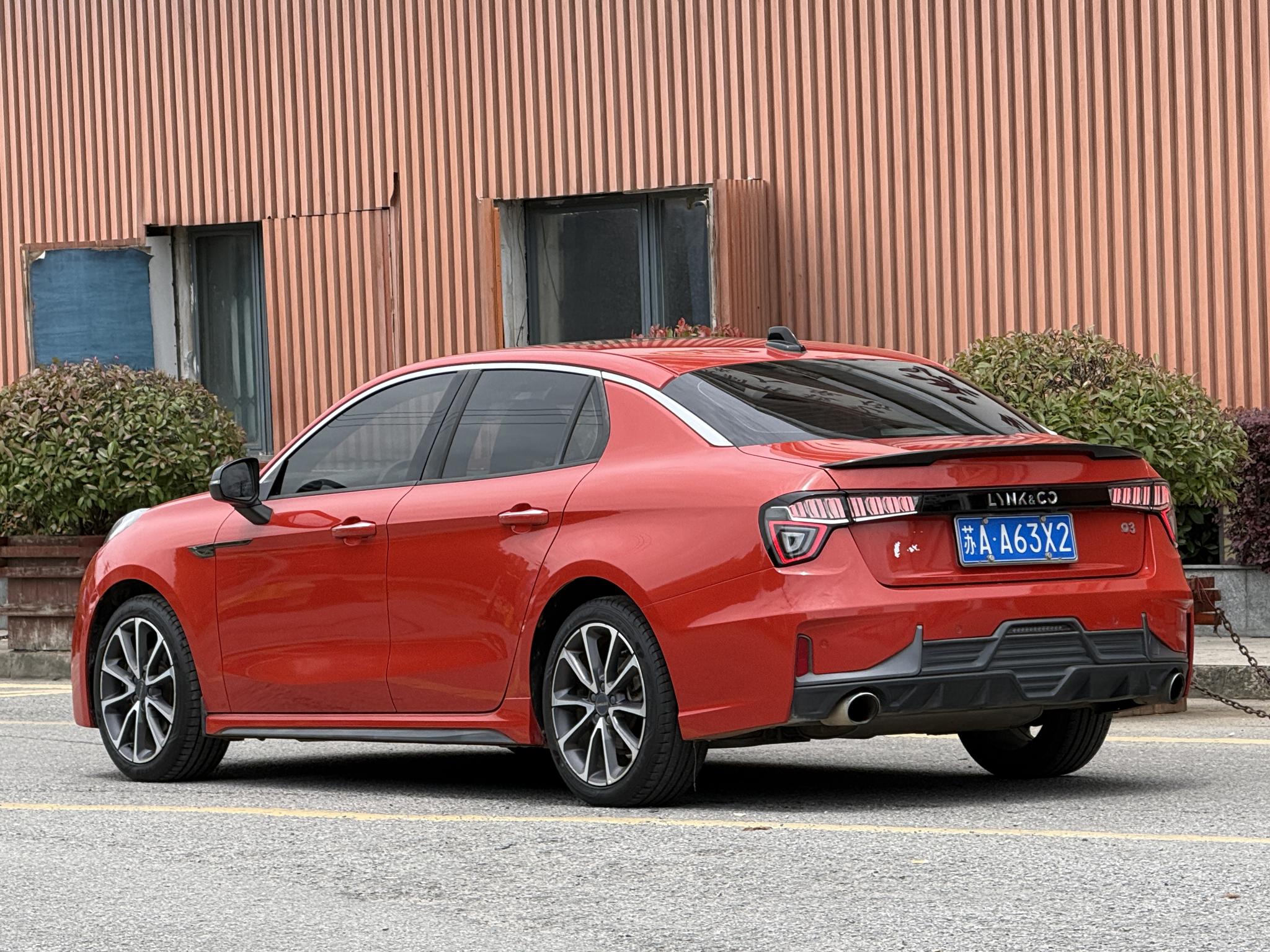 Lynk & Co Lynk & Co 03