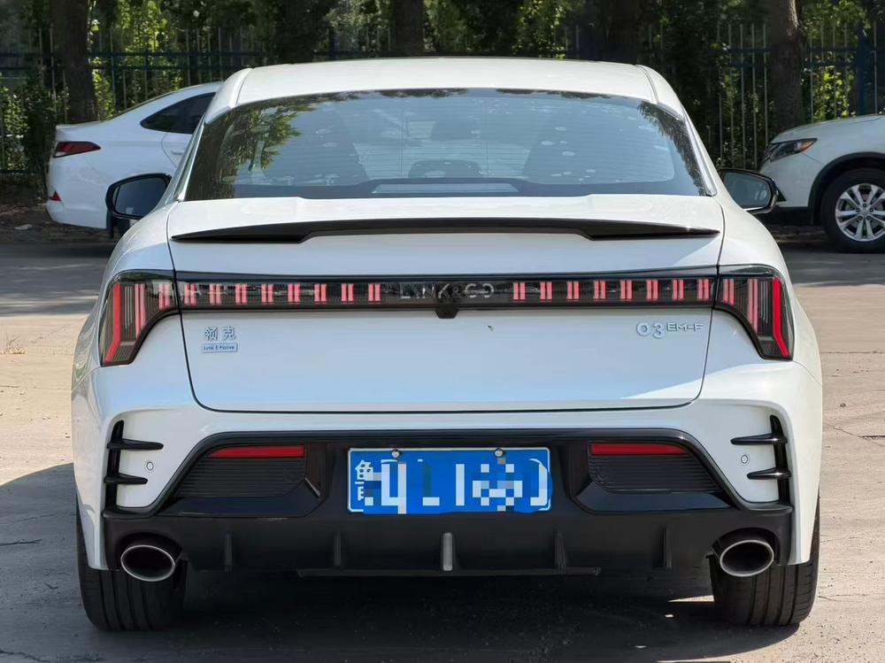 Lynk & Co Lynk & Co 03