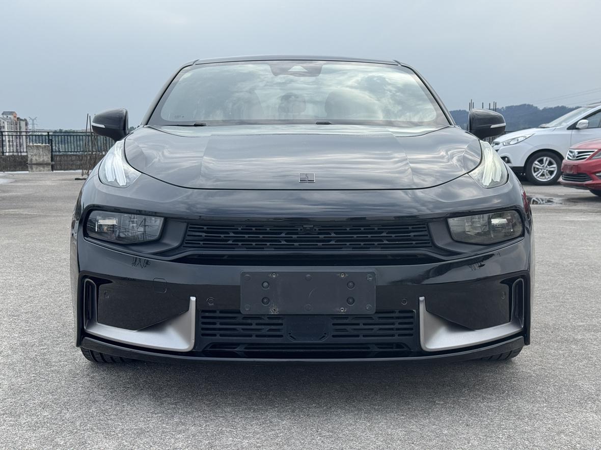 Lynk & Co Lynk & Co 03