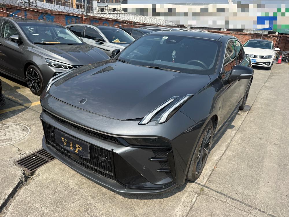 Lynk & Co Lynk & Co 03