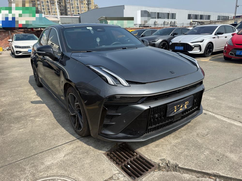 Lynk & Co Lynk & Co 03