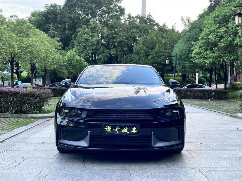 Lynk & Co Lynk & Co 03