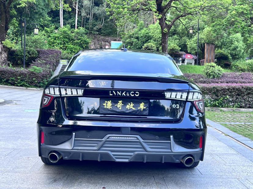 Lynk & Co Lynk & Co 03