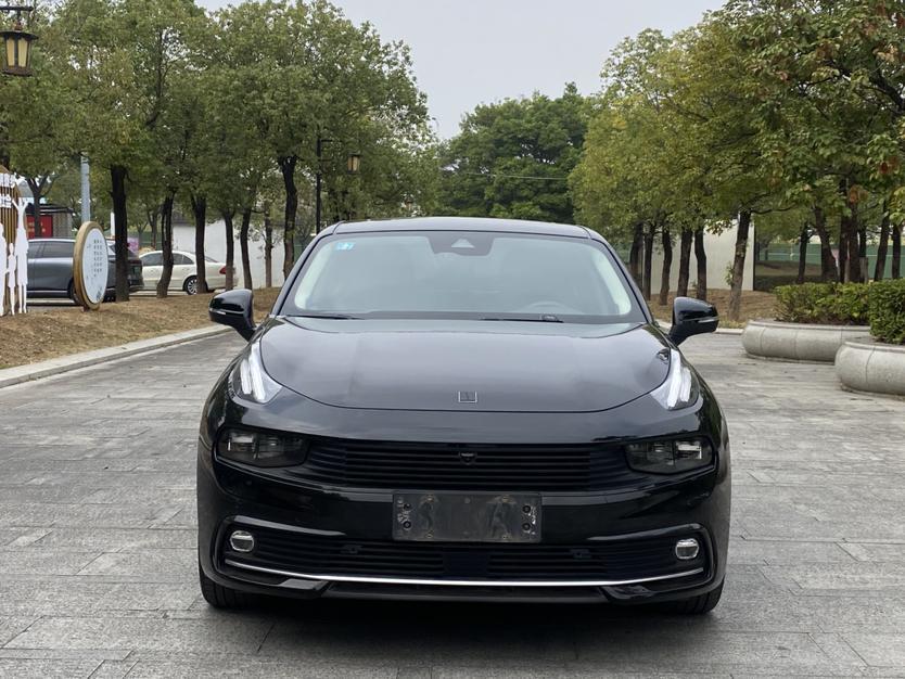 Lynk & Co Lynk & Co 03