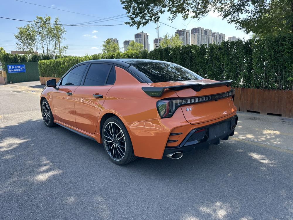 Lynk & Co Lynk & Co 03