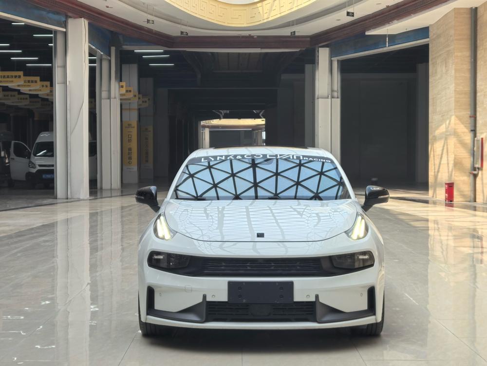 Lynk & Co Lynk & Co 03