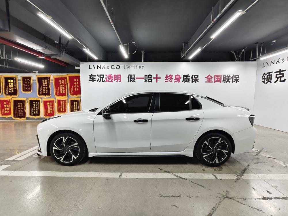 Lynk & Co Lynk & Co 03